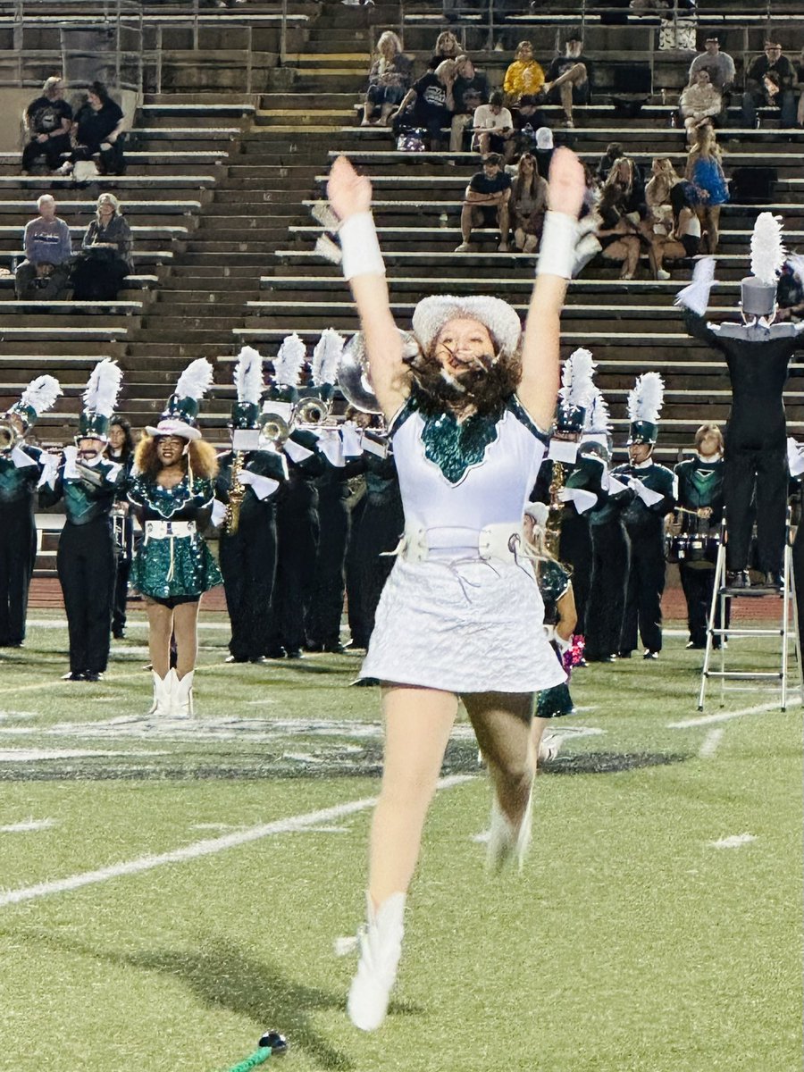 GCarrabineBryan's tweet image. @RudderDance #RangeRettes shined tonight &amp;amp; the @DavilaMS_BISD Texans Drill Team made the night even better! #DrillTeam #Dance #FridayNightLights #ThankYouDirectors