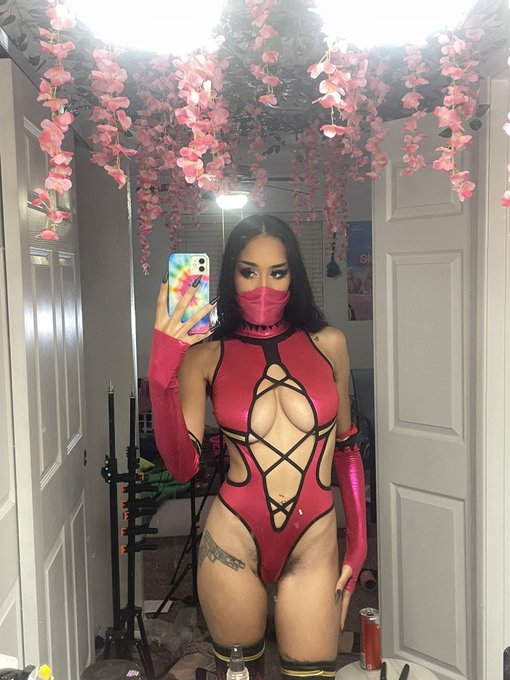 felt cute, will delete l8r https://t.co/hvVFrOgAxL