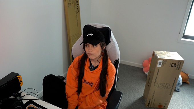 🔴 building irl stream but i hate building stuff  https://t.co/d4mxo3nena https://t.co/kzLt1qcVpv