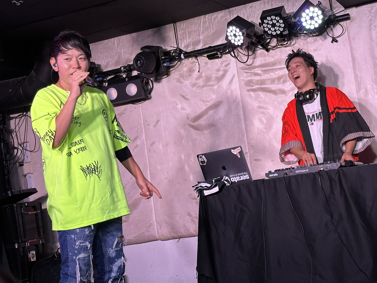 Yumi07012018's tweet image. #ONEONEONE 2023.10.13

DJ #魂田ゆーふぃ🎵✨

#10ripeee さんと一緒にいるゆーふぃが
もうめちゃめちゃ楽しそうです❤️😄

素晴らしいライブを盛り上げ🔥
幸せな時間をありがとう😊