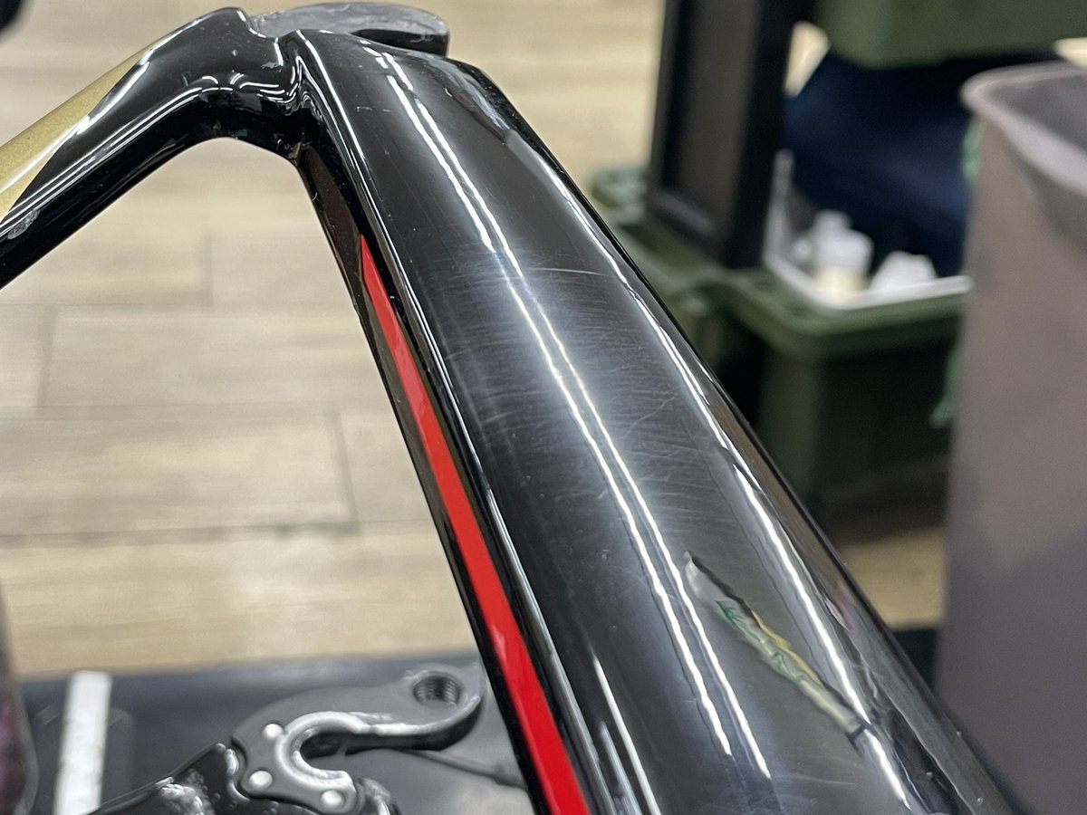 kanzakisenri's tweet image. MERIDA REACTOさんのオーバーホール。
ガラスコーティング施工前に、フレームをしっかり磨いて傷を目立たないようにしました。
#MERIDA #REACTO