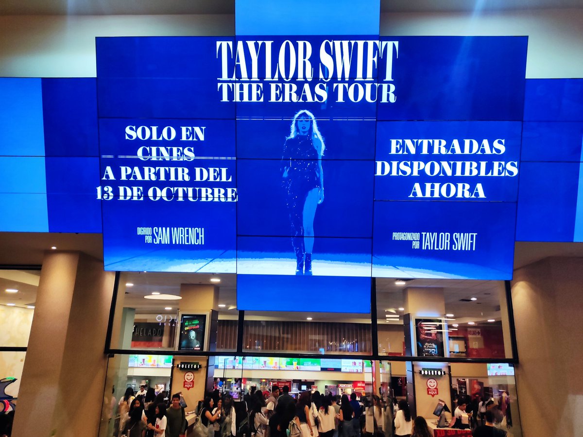 TaylorSwiftPe13's tweet photo. Así se vive el The Eras Tour en @Cinemark_Peru del Jockey Plaza 🇵🇪

#TheErasTourFilm 
#TheErasTourEnCines 
#TheErasTourMovie 
#TheErasTourFilmPremiere 
@taylorswift13 
@taylornation13 https://t.co/FMs1HQcoEy