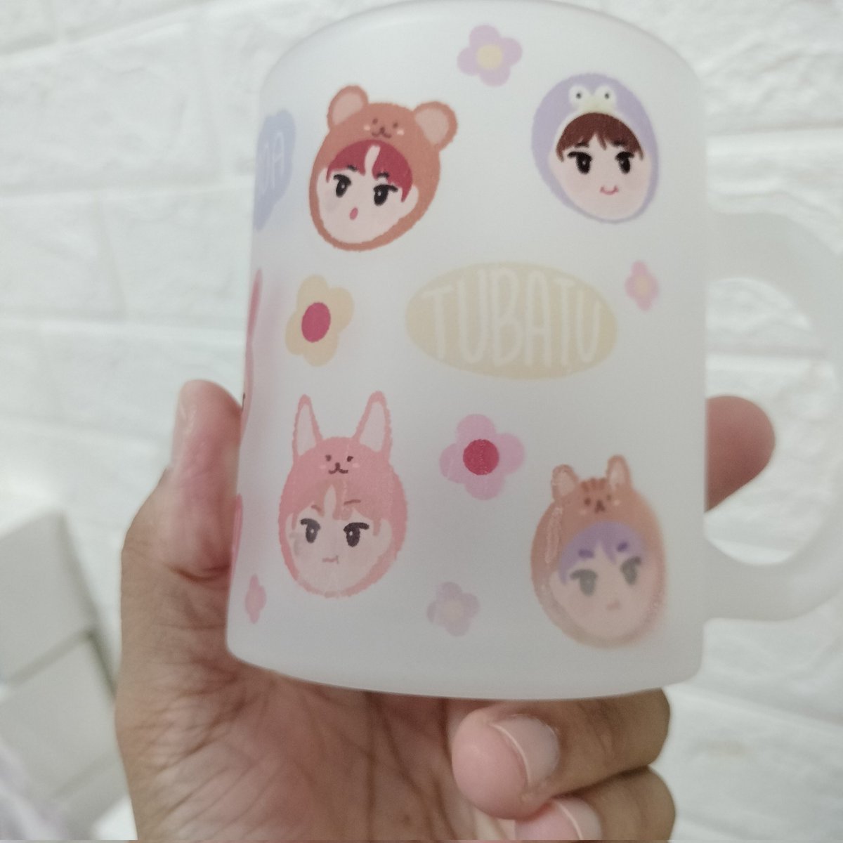 bluesprngst's tweet photo. ✧⁠◝⁠( #bluespringnews )⁠◜⁠✧

Due to our busy schedules, we were only able to check the remaining mugs yesterday and it turns out there are three rejects where the prints do not pass our quality check. We talked to the supplier and we will have to reorder these three + https://t.co/49GTtAiAjI