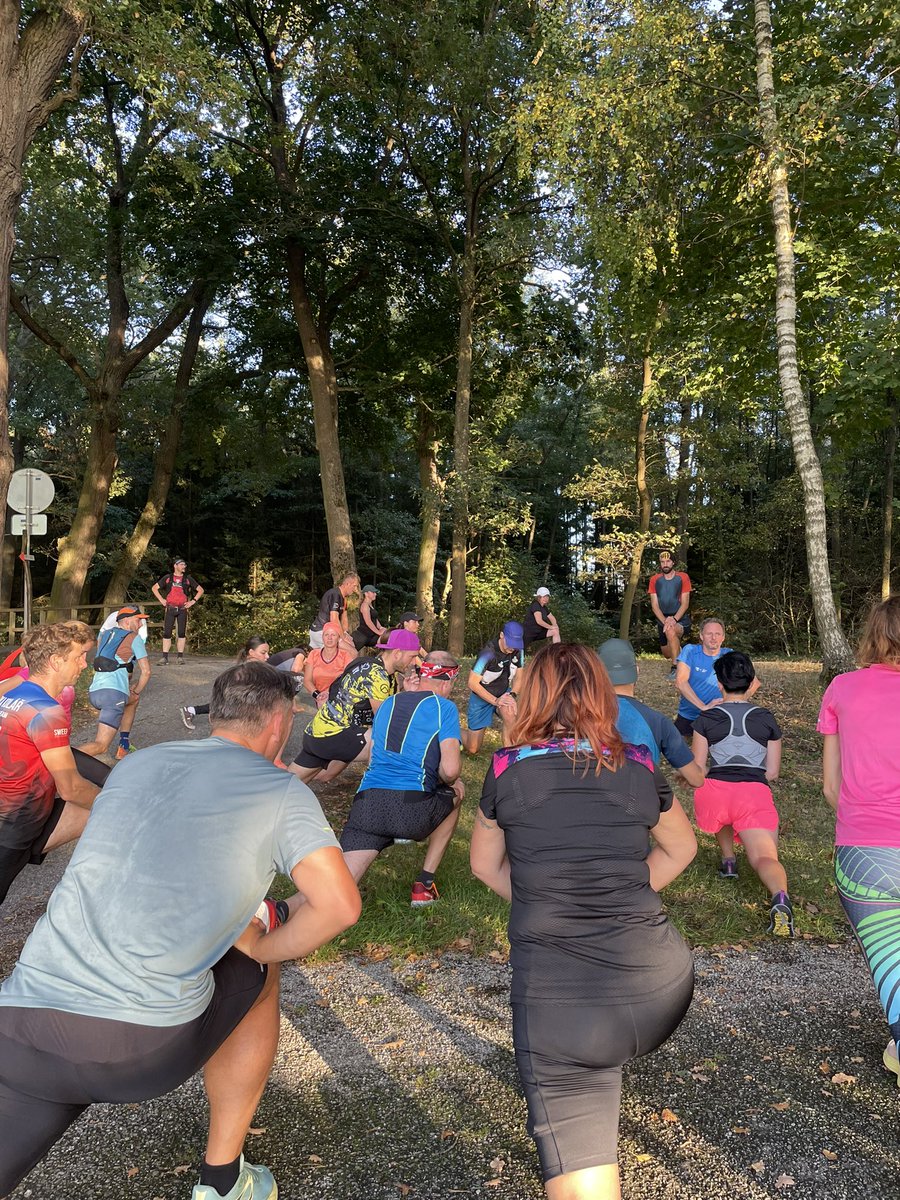 Lucias2106's tweet photo. Večerní výběh s partou... Za Krčínem, okolo rybníků, okolo Třeboně.... #trebonskypulmaraton #trebonskymaraton #trebon #running #rozcvička https://t.co/BkGJEXTLFm