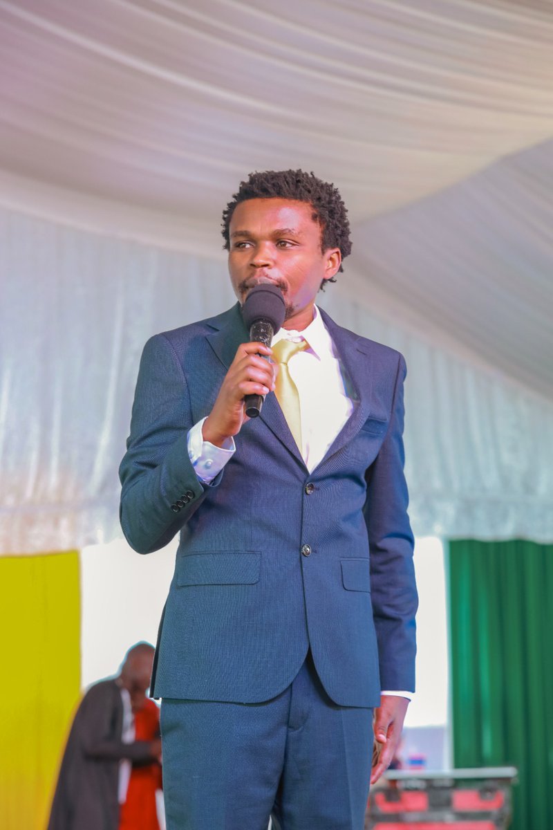 KelvinKyp_'s tweet photo. When youths are together opportunities are shared. Networking and building great friends happening now at Kabete National polytechnic institute great initiative by @RADICO615231
MC for the day @chipukeezyvini

#RadicoArtsKabete https://t.co/Ebvb0mCca8