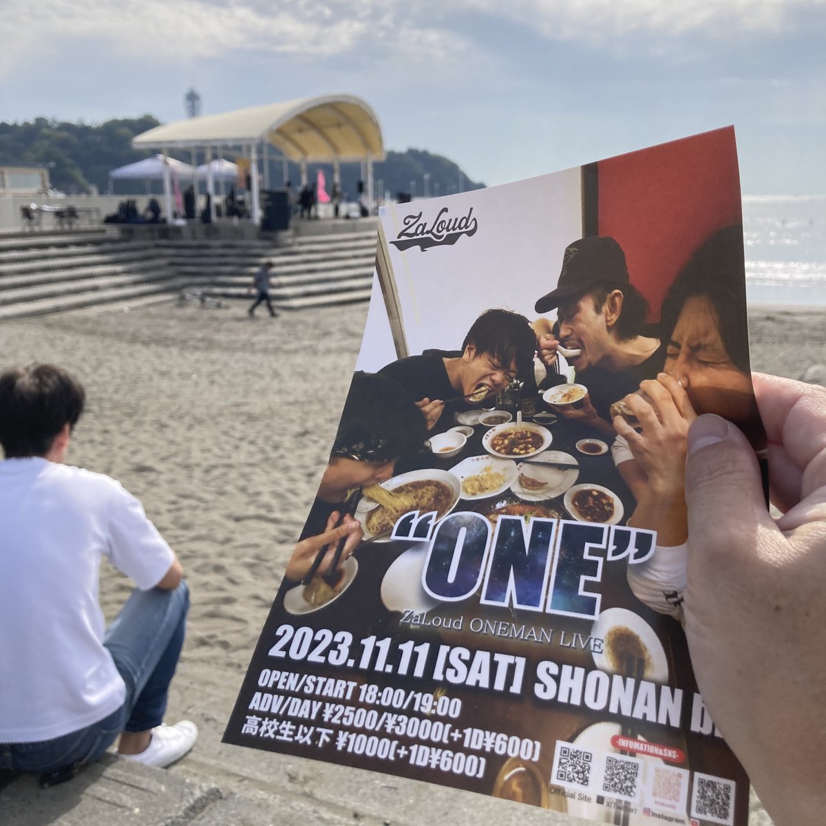 OkuyamanM's tweet photo. 改めて無事帰宅してます。
今日は江ノ島でPuzzRockfesでした。
12時過ぎから17時前まで大体は湘南Bitでお馴染みの全8バンドでした。
着いた頃は晴れてたのですが、終わる頃には日暮れ＆曇りでした。
やはりトリのDoxieは圧巻でしたね。
バカ上手いけどインストだから対バン選び苦労してそう。 https://t.co/QJQrK61xOd