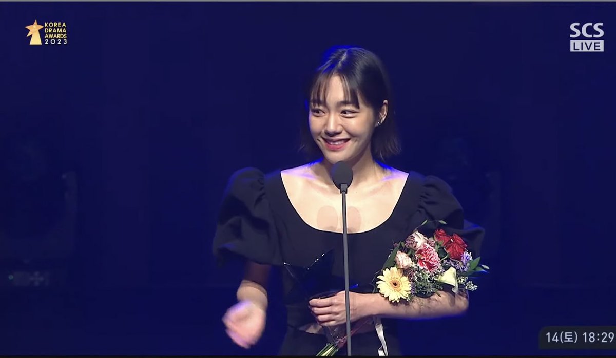 #소주연 코리아드라마어워즈 여자조연상!!!
축하해요 주연언니ㅜㅜ😍😍😍