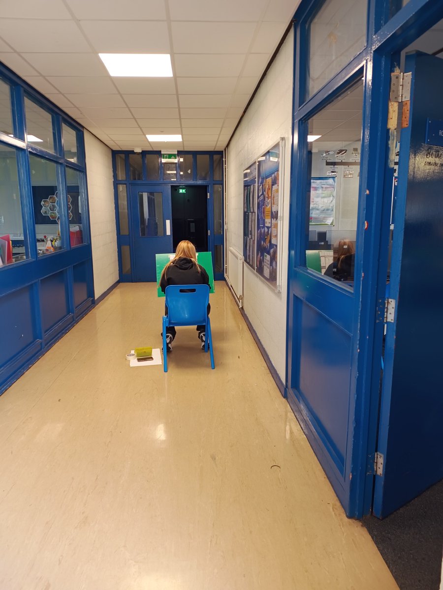 Creative drawing in school on a Saturday morning. We love the commitment of our pupils. <a href="/Cansfield1/">Cansfield High School</a> @CansfieldSLT #charcoal #drawing #observation