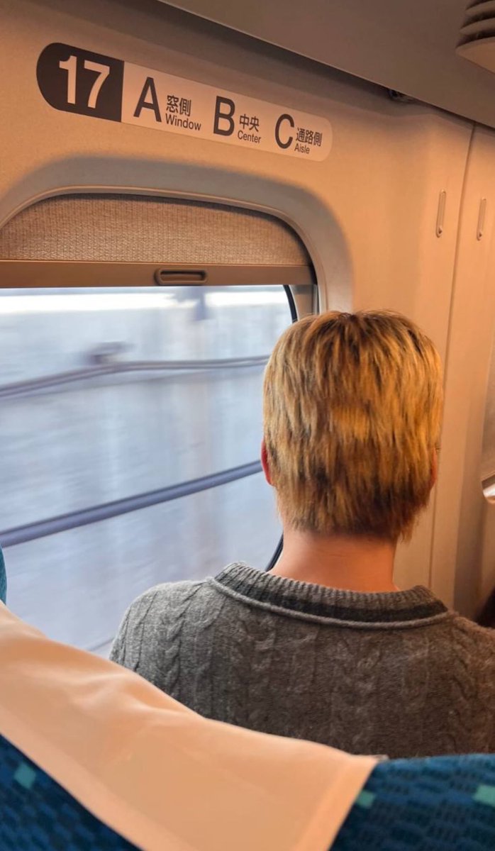 leiesohee's tweet photo. From Tokyo to Nagoya 🚊 https://t.co/0w2Bk1IFB1