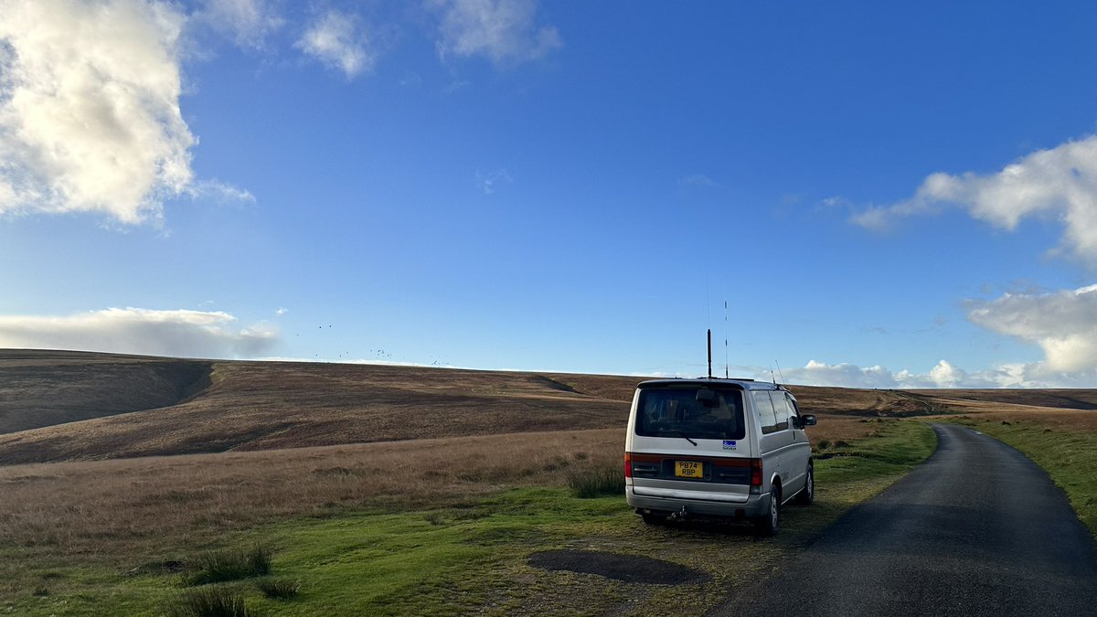 M0IAX's tweet image. Ive put up my linked dipole, on 40m #JS8Call for a while. Sat in the car out of the wind and rain though!