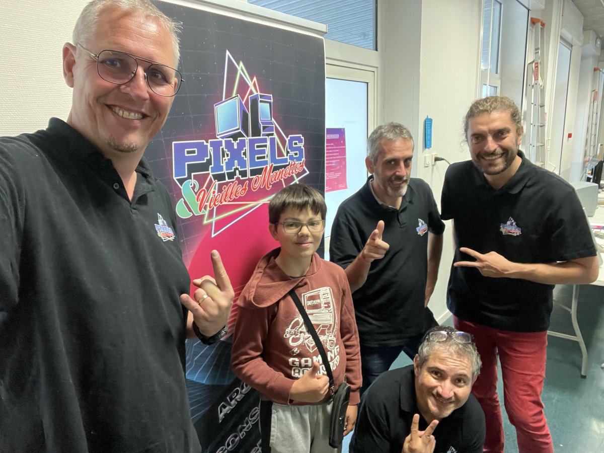 assopvm's tweet photo. bonjour les Pixelous !!
Go pour l'ARCHI'GEEK de 10h30 à 17h30 ! école Vaugelas a Annecy
Au programme, jeux vidéo, quizz, VR, tournoi JV et plein d'autres choses !!!!!
A toute a l'heure !!!
#retrogaming #console #jeuvideo #arcade #annecy #pixelsetvieillesmanettes #nintendo #sega https://t.co/xvHH7E8EuU