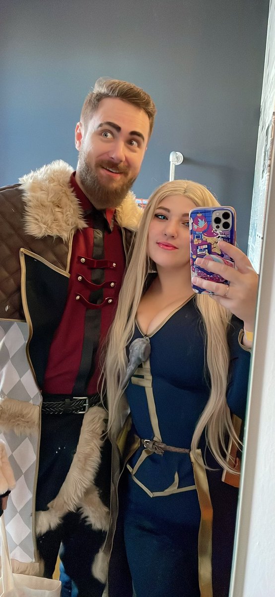 JustawayKitty's tweet photo. Bronko and Lysatrya are on the way to @PolarisCon_ can’t believe I really finished these Cosplays in time 😭💗
#horde #lysatrya #bronko @xPandorya @Gronkh https://t.co/yCGGw9dRUa
