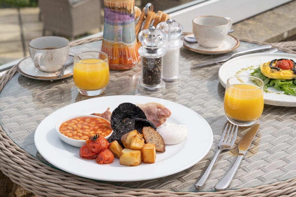 Tregarthens's tweet photo. Saturdays are for long, leisurely breakfasts while planning your day on Scilly...
#Tregarthens #CornishBreakfast #IslesofScilly https://t.co/2njm60vTdO
