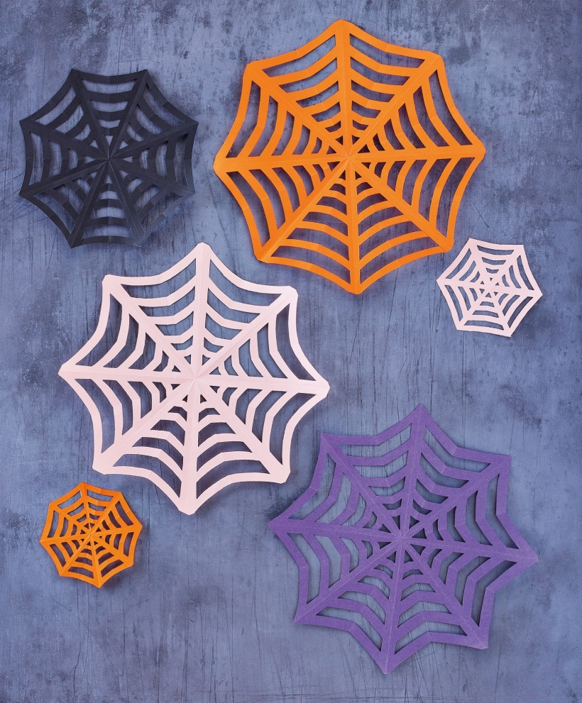 PaperCrafter tweet media