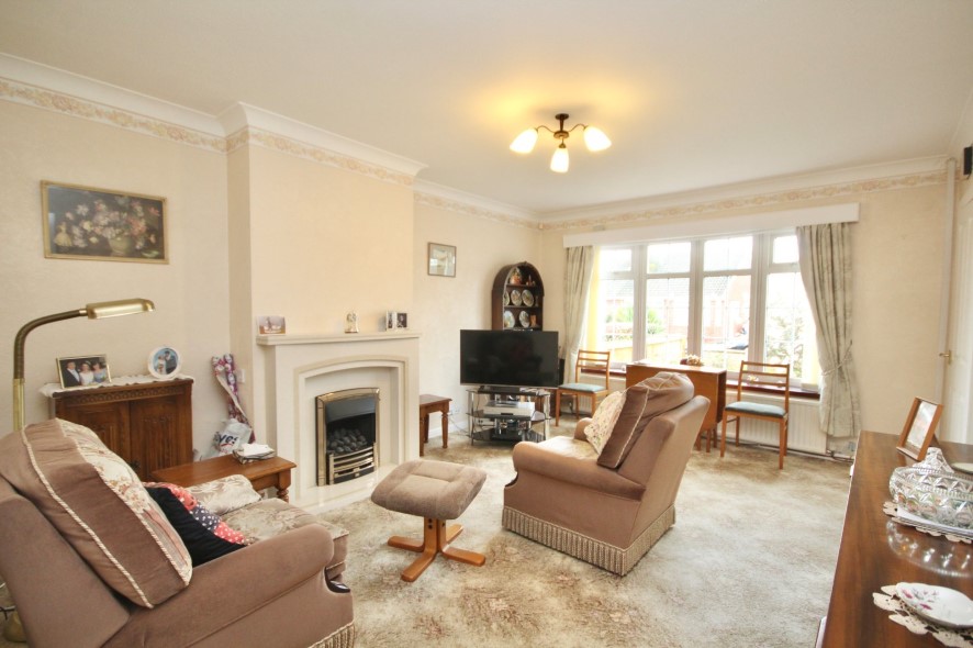 auctionhousene's tweet image. Turn 'house hunting' into 'home finding' on Faverdale Avenue! 💖

Tucked away in a popular #Acklam cul-de-sac, you'll find this fantastic 2 bedroom semi-detached #bungalow. Guide price: £95,000+, find out more today: brnw.ch/21wDvYG