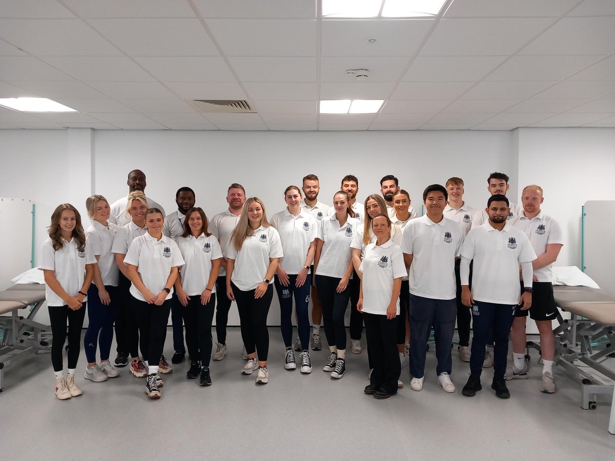 NHSHEE_Midlands's tweet photo. Our first year physiotherapy masters students at @unilincoln are excited to be celebrating #AHPsDay and can't wait to join the NHS workforce in the future! https://t.co/VTzPt7gam8