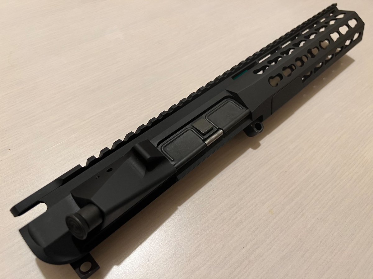dopguns's tweet photo. VLTORの新品VIS-F7が一本だけありますが
欲しい方いらっしゃいますか?
ハンドガードとアッパーが一体になっている物でハンドガード部はkey-modになっております!
金額180000円と送料となります。
気になる方いましたらDMください!
#VLTOR #DOP https://t.co/CCKnpgXY6D