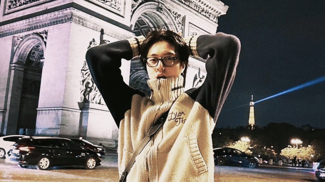 harutofilms_'s tweet photo. — haruto in paris 🇫🇷 https://t.co/bzbl7BCi3J