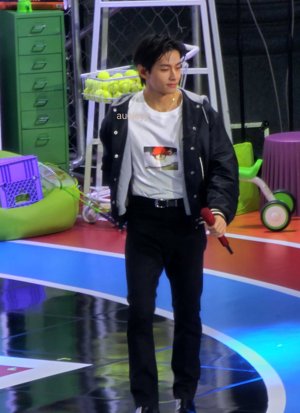 F8Y5ueMbwAAmck5?format=jpg&name=large