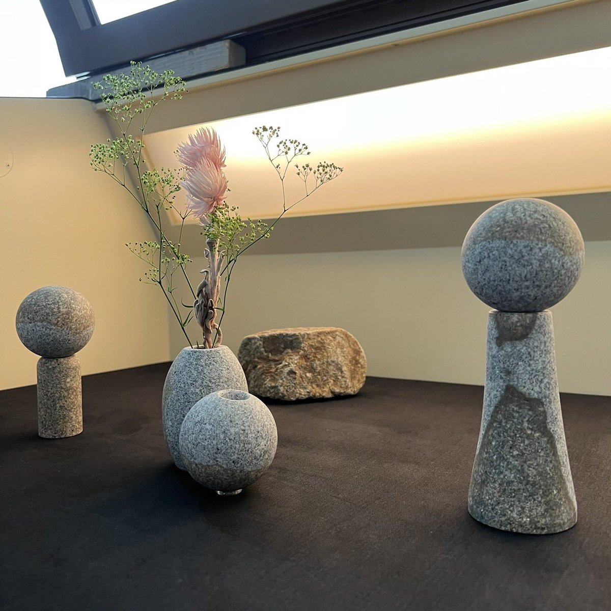 fine_stone_tw's tweet photo. 2023.10月7日(土)〜11月12(日)

#香川県
#高松市石匠の里公園
#高松市石の民俗資料館 にて
作品展覧会 参加させていただいております。

https://t.co/FuH1fTGjj1

#finestone
#interior
#jewelry
#stone
#インテリア
#ジュエリー 
#石
#庵治石
#伏石石材 https://t.co/31A7GfxGb3