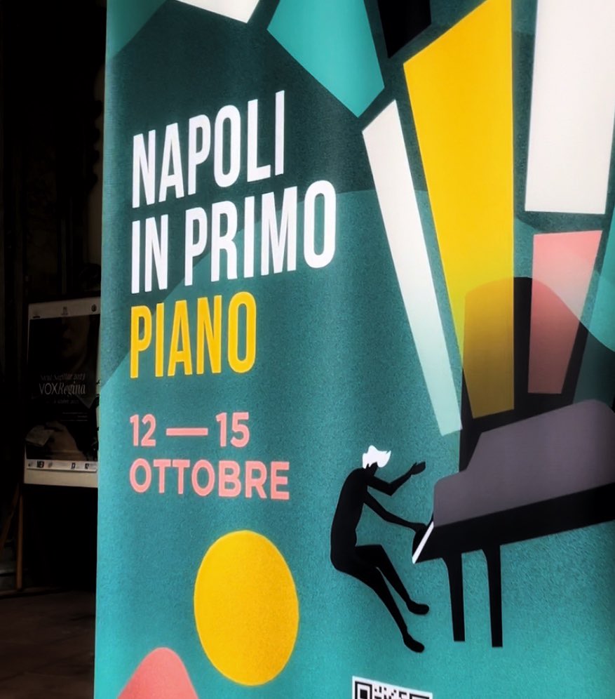 Bellissimo ed emozionante suonare al <a href="/PIANOCITYNAPOLI/">PIANO CITY NAPOLI</a> e grazie a tutti che siete rimasti fino alla fine del concerto insieme a me 
#piano #concert #pianocity #pianoforte