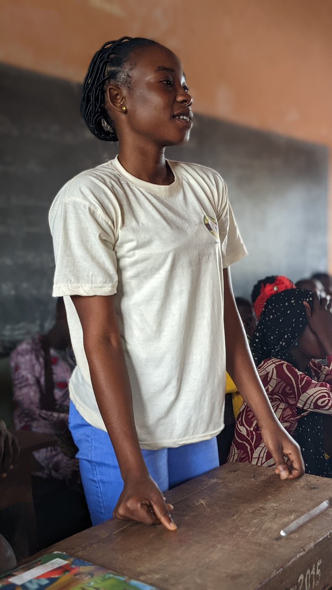romeoagonmadami's tweet photo. Démarrage au CEG2 Avrankou avec @JfadBenin la causerie avec les jeunes filles et garçons en marge à la célébration de la journée internationale de la jeune fille. Elle, placée cette année sous le thème de la résilience.
Victorine K. Djitrinou partage ses expériences.
#JIFI #JFAD https://t.co/HSEneMN1cg