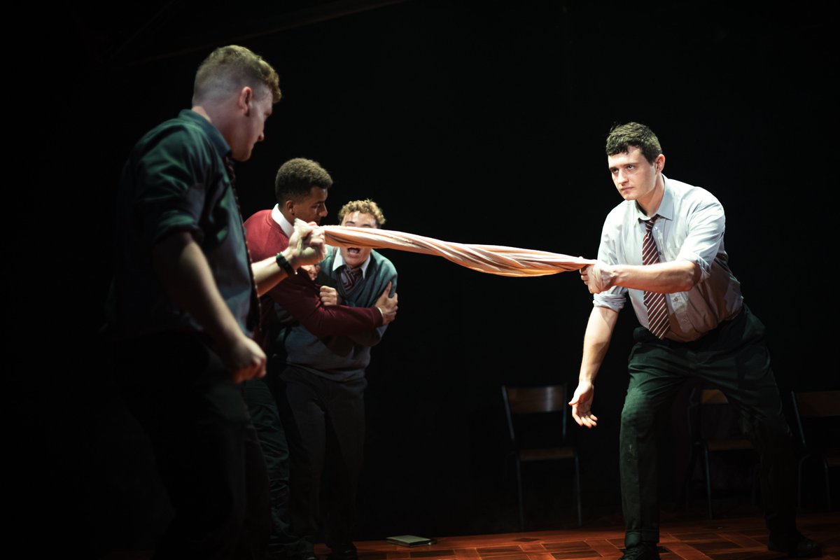ReadingRep's tweet photo. Here's a first look at this high voltage retelling of Shakespeare's R&J! 🌹
Join us until 4th Nov ❤️
Adapted by Joe Calarco
Directed by Paul Stacey
Image credit 📸 Harry Elletson
#ShakespearesRJ #Reading #Shakespeare #RomeoAndJuliet #NewAdaptation #Theatre https://t.co/KsKOZZ3By5