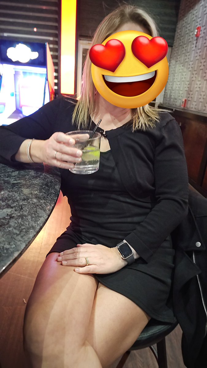 HDcoupleXXX69's tweet photo. Real story: Mr HD and I went out for drinks, met these fun guys! Took one back to our hotel room to play…the other two were too scared, nervous.  Understandably, I can be aggressive. Would love to meet these guys again. RT to help me find them! https://t.co/dEq2Tj3FTT