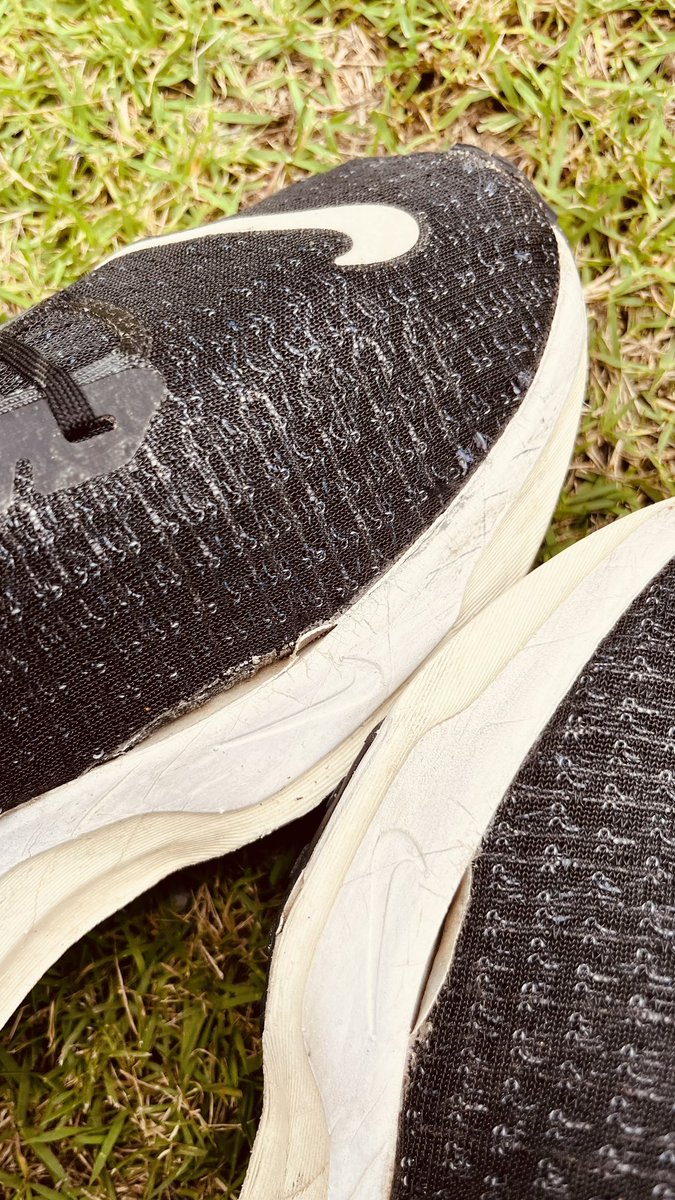 GlobalTravelCpl's tweet photo. @Nike hey my $200 running shoes are coming apart after 5 months of wear!? I thought this version sucked but now I know this v3 is absolute crap! #runtheworld not in #Nike give me my money back! 👎🏻👎🏻👎🏻 https://t.co/ImXhkOF16f