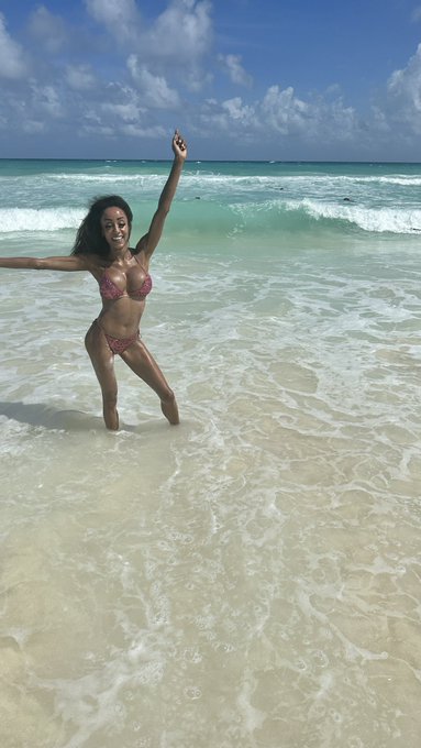 #BirthdayPrincess 👸🏽 #cancun #Mexico 2023!! Celebrating in paradise #IslandGirl 🏝️ https://t.co/00X8<a href="/tag/birthdayprincess"class="tags">#BirthdayPrincess</a><a href="/tag/cancun"class="tags">#cancun</a><a href="/tag/mexico"class="tags">#Mexico</a><a href="/tag/islandgirl"class="tags"><span>#islandgirl</span></a>