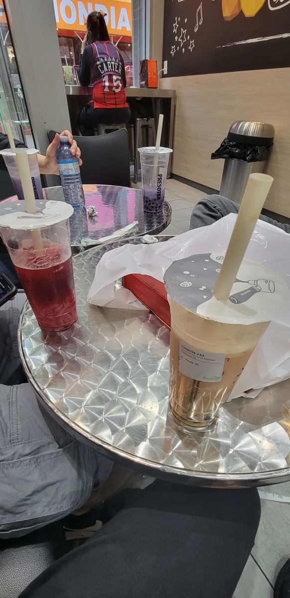 SmolOshino's tweet image. This has got to be the BEST birthday i've ever spent. I got to meet amazing friends, explore the city and discover so many new things. It's a shame to see most of them head back but there's always the future! 💕