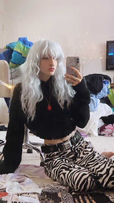 Happy griffriday before it&rsquo;s too late‼️🦅 https://t.co/342KFhb65T<a href="/tag/berserk"class="tags"><span>#berserk</span></a><a href="/tag/nsfwtwt"class="tags"><span>#nsfwtwt</span></a>