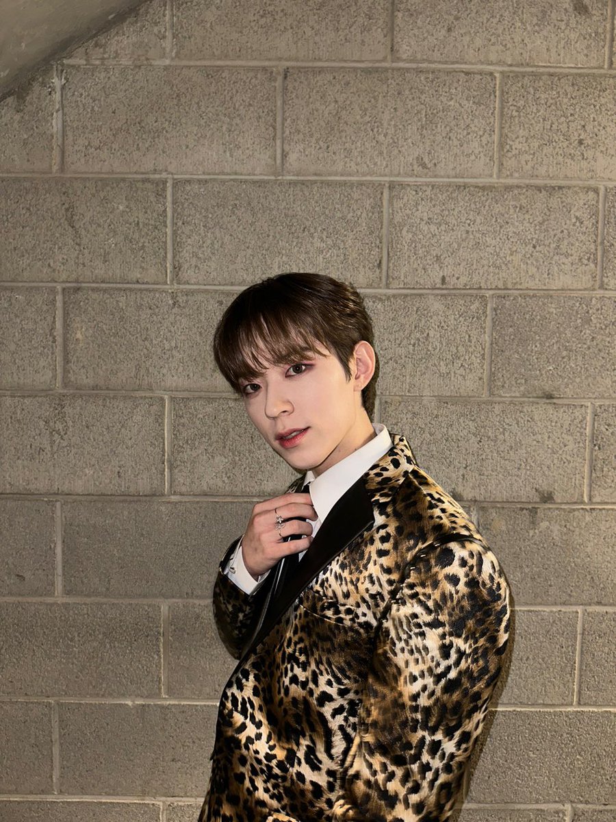 NINE_i_Firstone's tweet photo. [#이든]

In UTAH 🖤

#NINEi #나인아이 #NEW_MIND #Turn_it_off #NINEi_Turn_it_off https://t.co/bot8ZhBiCm