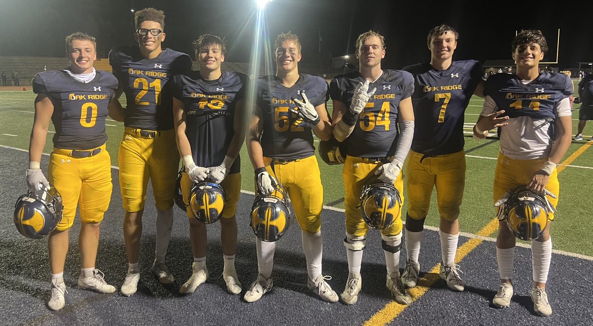 GavinMolloy7's tweet image. The Front 7! We held a big time backfield to one TD. 25-14 win over Granite Bay. Would put us up against anyone in Nor Cal! We are 7-1.

@SacBee_JoeD @SacMaxPreps @NorCalPreps @heykevinjohn @WCPSacramento @CJacksonWCP @MitchBookLive @SportStarsMag @CalHiSports @NMPecoraro…
