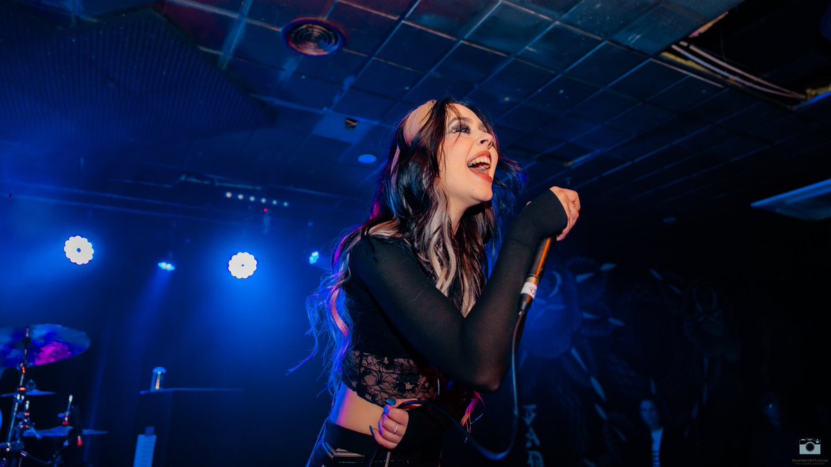 SnapshotByTay's tweet photo. 📸 @YoursTruly_Band at Stay Gold Melbourne, on Thursday 12th October 2023

#bands #music #photography https://t.co/B6SaQETKgM