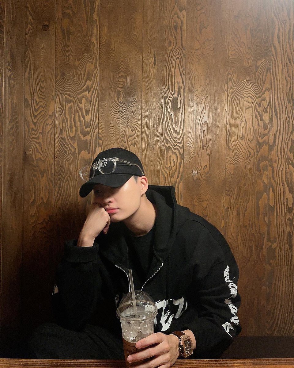 cloud_kogyeol's tweet photo. https://t.co/bSA8rFTAYD