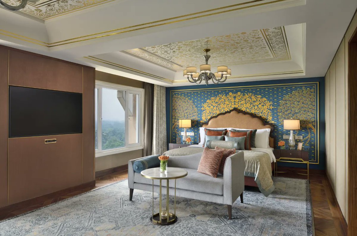 TajMahalHotel's tweet photo. Experience luxury and sophistication during your stay in the Signature Suites at Taj Mahal, New Delhi. Your exclusive haven awaits, where every sojourn is a masterpiece of comfort and elegance. 

#TajMahalNewDelhi #RediscoverReimaginedTajMahalNewDelhi #MoreGloriousWithTIme #Suite https://t.co/7vRPu4g6zt