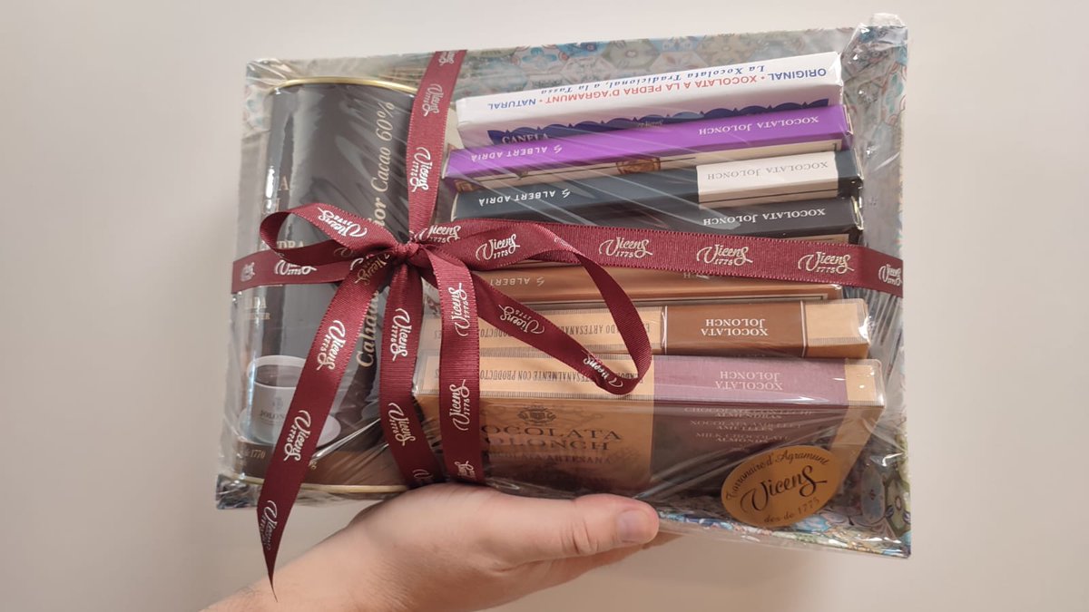 vialliure's tweet photo. 🍫 Que si, que no ens hem oblidat. Voleu xocolata? Doncs aquí teniu un lot de Xocolata Jolonch de @TorronsVicens

➡️ Què heu de fer per aconseguir-lo? Només ens heu de seguir i repiular aquesta publicació. Ah, teniu de temps fins a les 8h. Sort!!!

▶️📻 https://t.co/jIMz4Nib1e https://t.co/12pZvroqGM