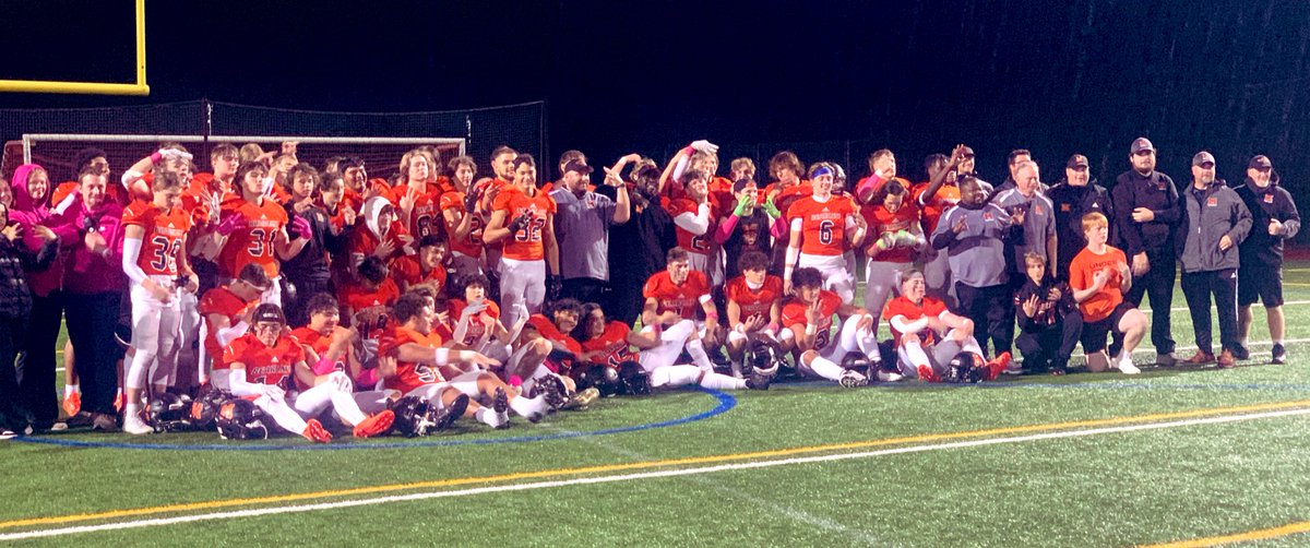 ChrisEgan5's tweet photo. Just watched another QB that needs to play at the next level. @MonroeBearcats @BlakeSpringer10 is a not only a good QB, he knows how to win and lead! 3 straight Wesco South League Titles now for Springer and the Bearcats ! https://t.co/eg3f6JQ29V