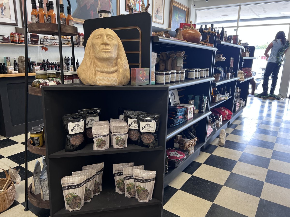 DowntownNorman's tweet image. We peeked in Tribes Gallery. Have you? Oklahoma's premier art gallery specializing in Native American, Oklahoman and Western art and it's in Downtown #NormanOK!

Be prepared to shop all the Made In Oklahoma items as well! #shoplocal #ShopNorman