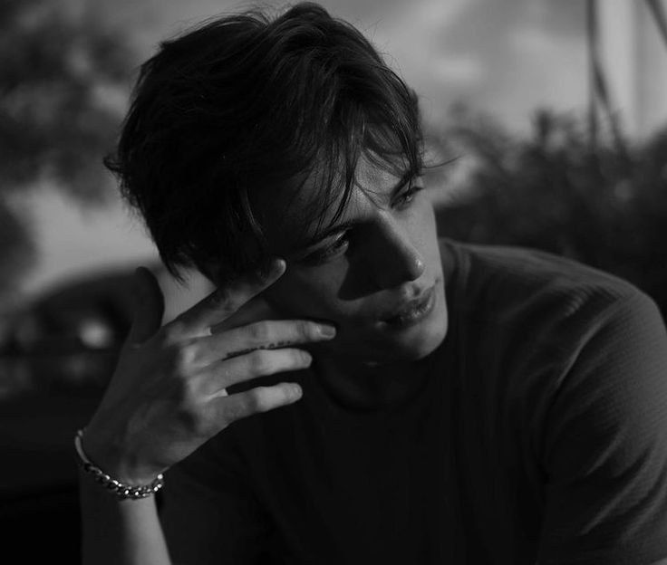 " أولاً ، وثانياً ، وأخيراً ،" اللهُم لا حاجة ولا احتياج إلا لك .
🔸