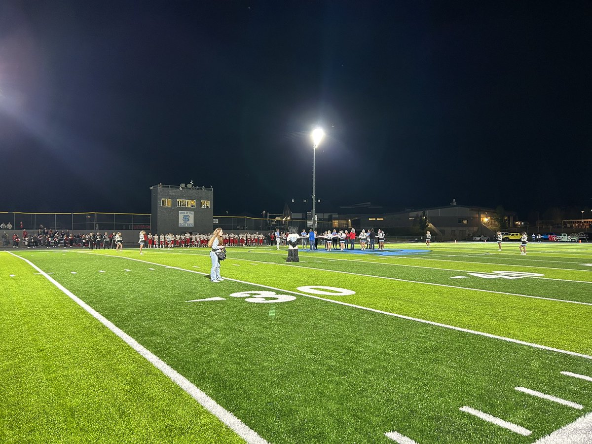 NoahSchmick's tweet photo. Tune in to @KHQLocalNews tonight at 11 for 13 high school football games on Friday the 13th! #swxovertime
I made it out to Wellpinit, Freeman and Ridgeline today for a couple homecomings and a senior night! https://t.co/m4rbypp8TQ