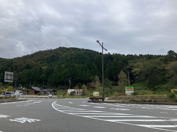 「横断歩道 昼間」のTwitter画像/イラスト(新着)