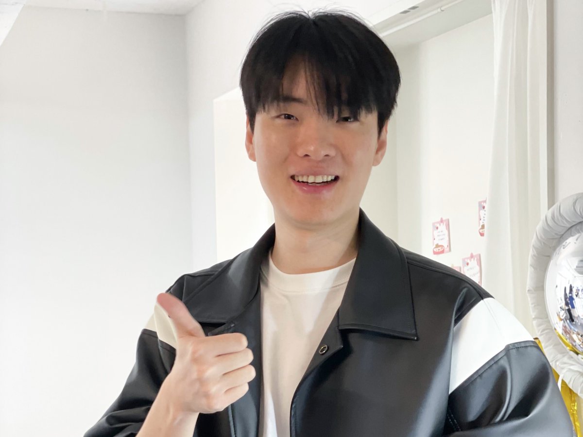 생일카페. 역조공. 성공적. 👍