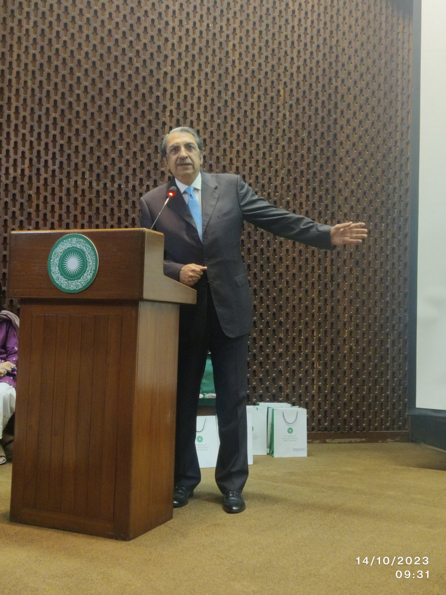 <a href="/AzamJamil53/">Azam Jamil اعظم</a> at his best shares the key role played by the allied health professionals who are unsung healthcare heroes. He made all of us laugh and cry at the same time #AKUAHPs