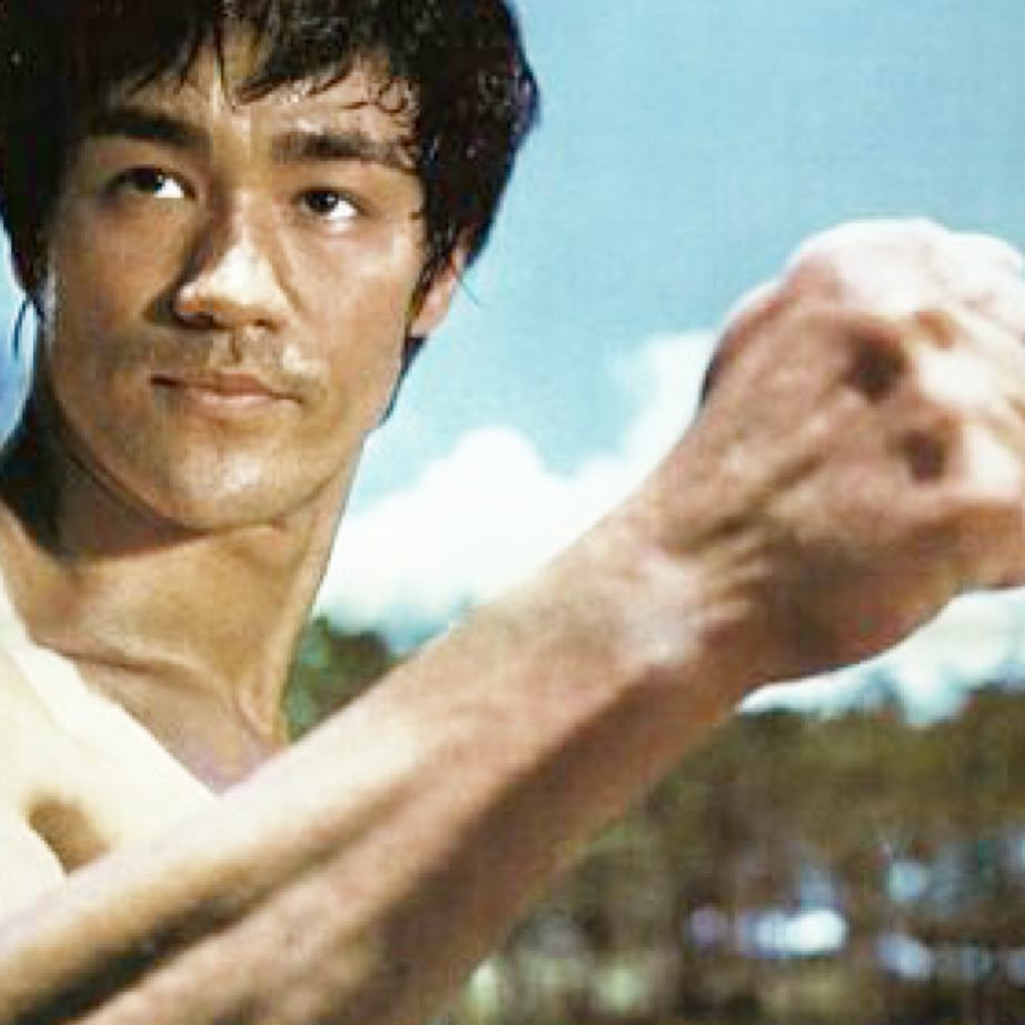 "Don't pray for an easy life, pray for the strength to endure a difficult one."  Bruce Lee.
#brucelee #bruceleephilosophy #motivation #bruceleequotes #dailymotivation #dailyinspiration #lifelessons #lifequotesdaily