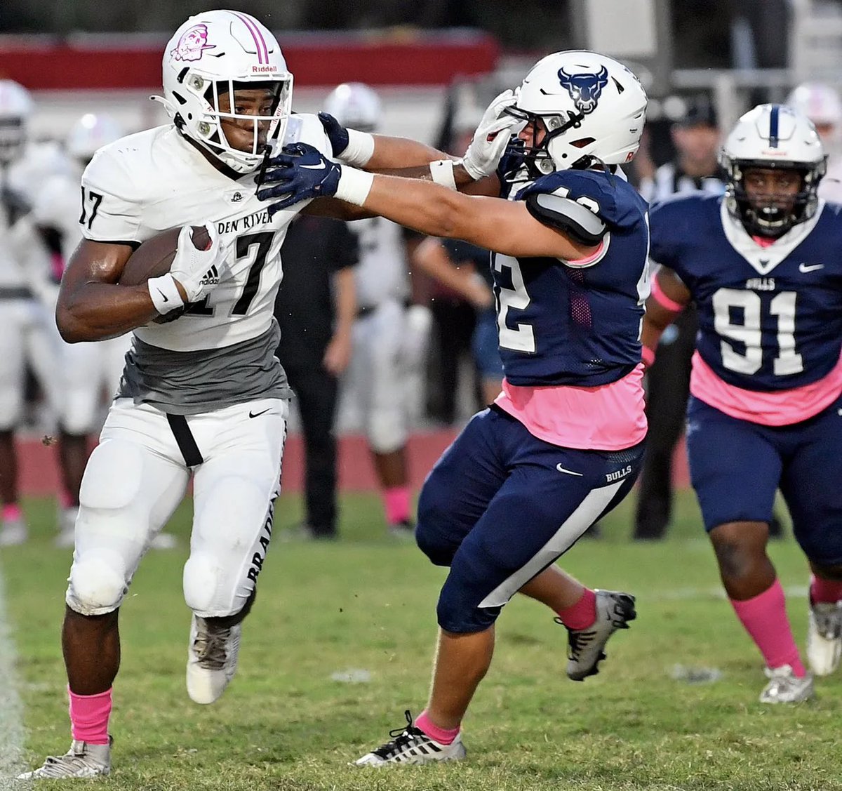 tbenderphoto1's tweet photo. 🫐:/ #HTPhotoGallery 39 #PHOTOS 
#HighSchoolFootball #ParrishCommunity defeats #BradenRiver 

👀👉🏼 https://t.co/STXMPya8yE

@PCHSBULLSFB @BradenRiverFTBL @htpreps #ReadAllAboutIt by @maffsports @HeraldTribune
@FHSAA @RedHuber @dfernsports
@PCHSBullsCheer #SupportLocalJournalism https://t.co/BcIhDGsOxF