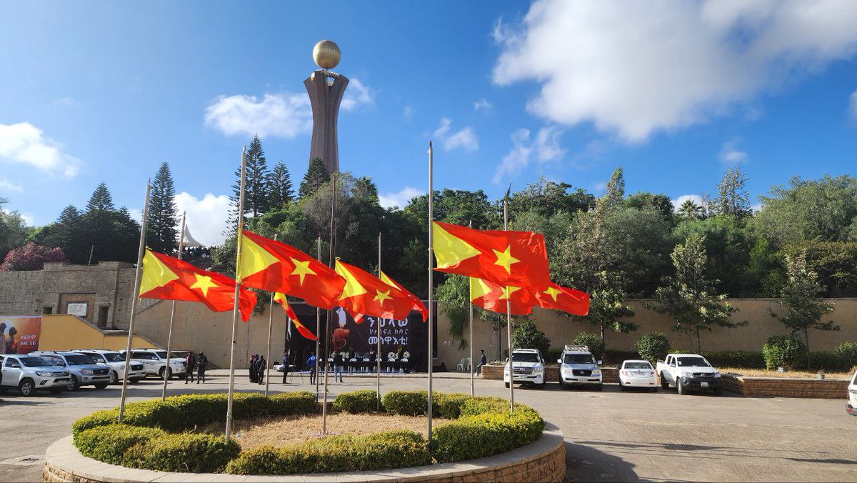 In a first day of three-day national mourning period #Tigray lowers flag at half-mast, held a moment of silence, lay wreaths 
—-
In a solemn event marking the remembrance of the martyrs who lost their lives during the war on Tigrai, the community has come together to pay