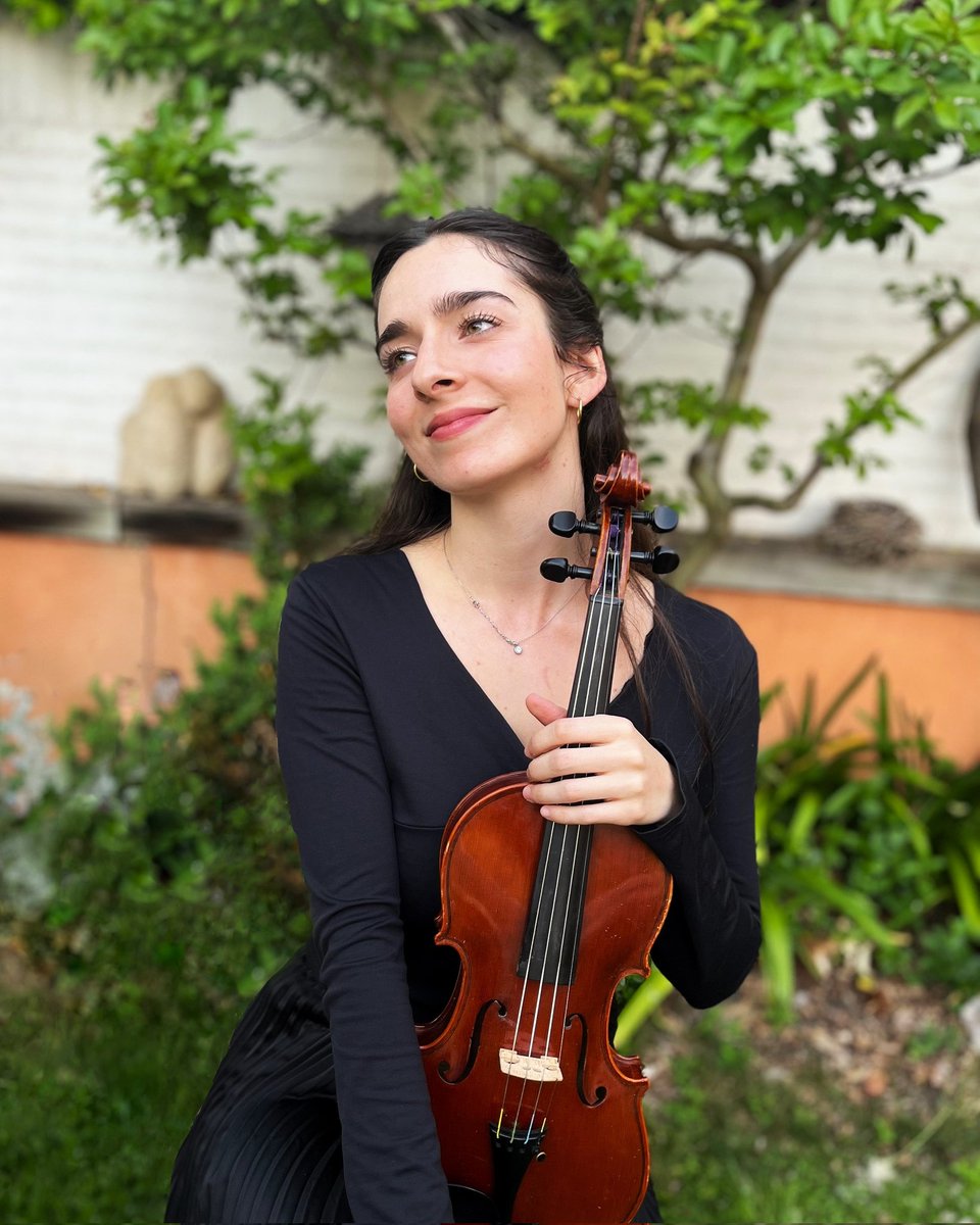 CuartetoFR's tweet photo. Os presentamos a nuestra violinista Marta Doblas (@martadoblas)

🎶Marta estudió el Grado Profesional de música en la especialidad de violín en la @escuela_conservatorio_mrs donde ha participado en la orquesta sinfónica de leganés. También trabajó en la promoción de la serie + https://t.co/1QJWOzPJY0