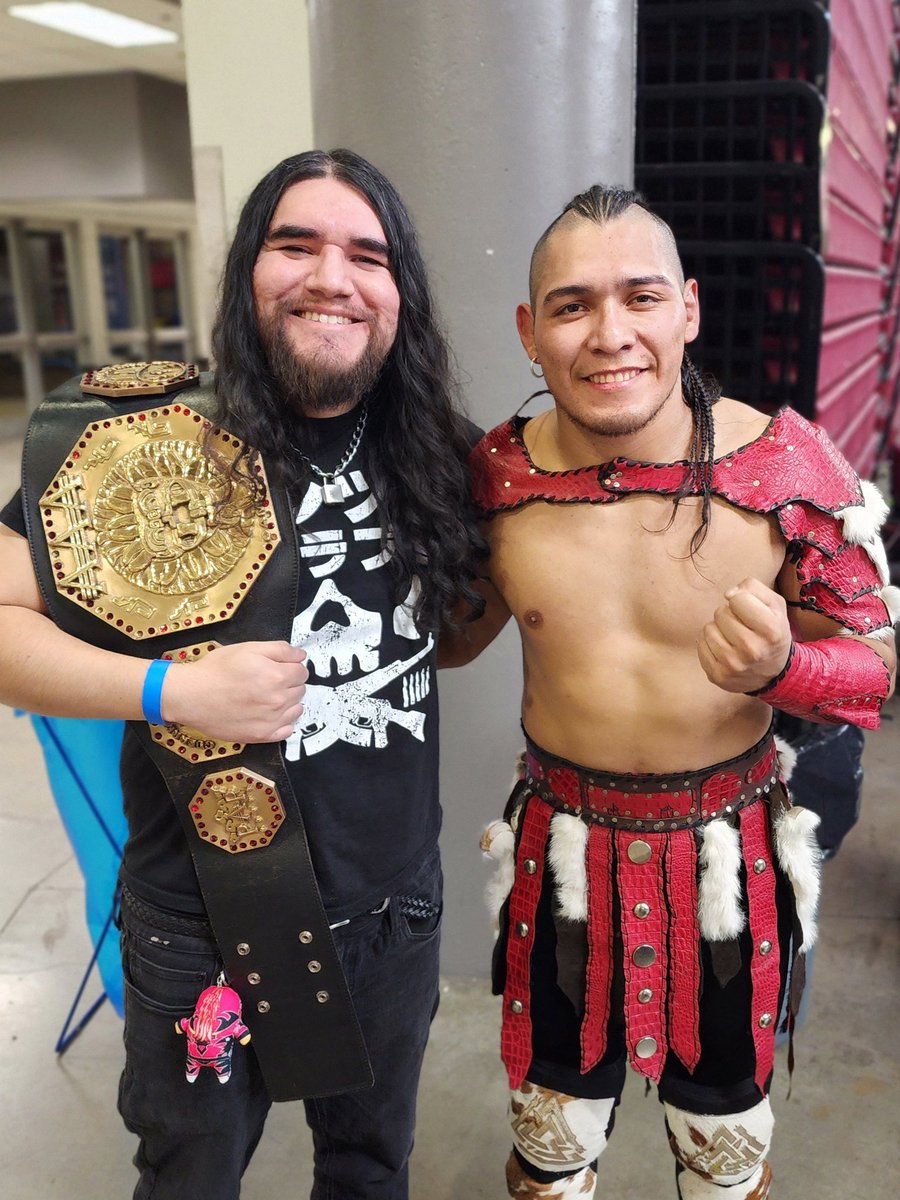 JthanJoestar's tweet photo. Amazing night for lucha ๐@vikingo_aaa @TheUltimoDragon #ultimodragon #hijodelvikingo #primolucha @defyNW https://t.co/2W81kjdjfI